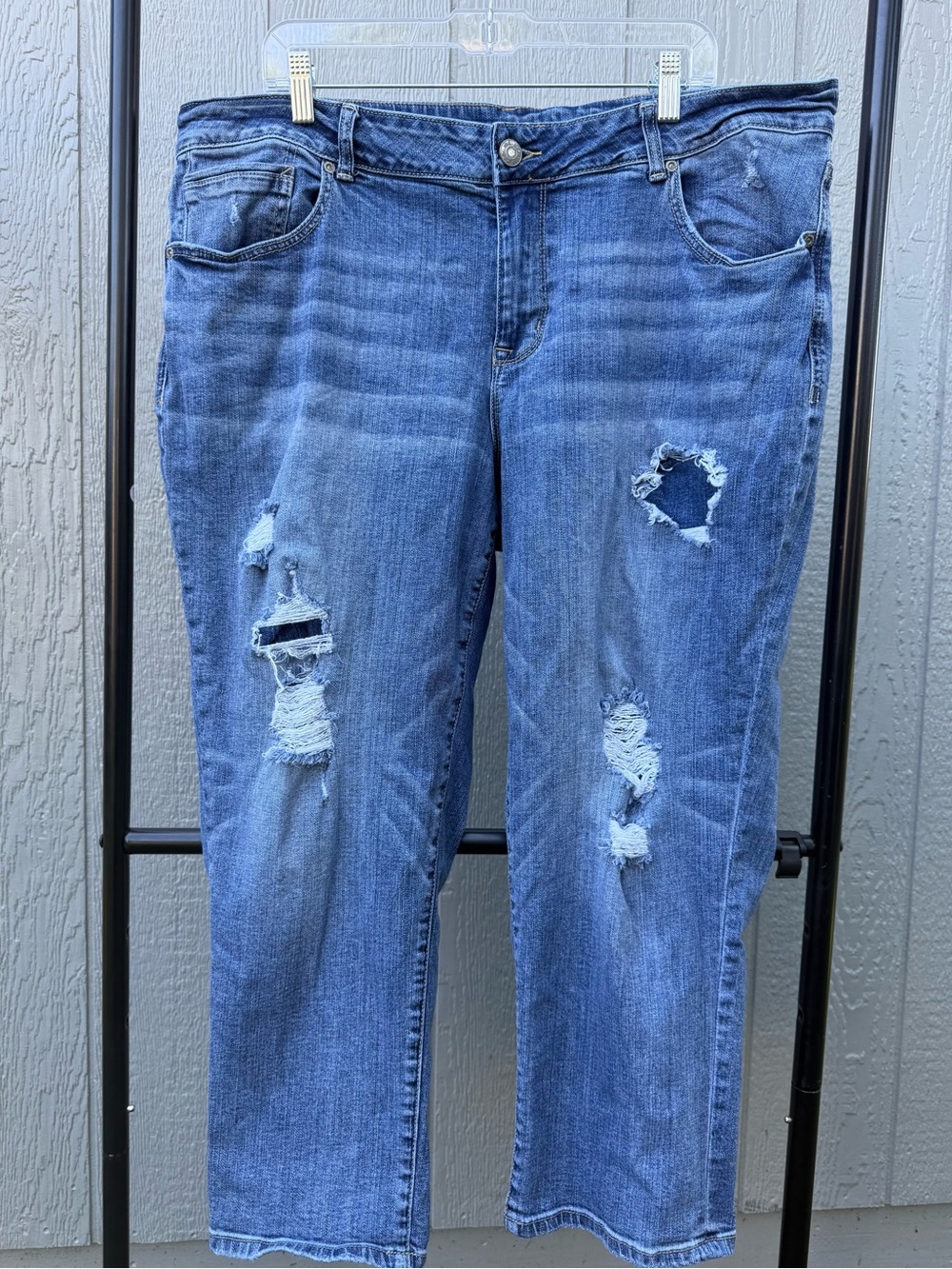 Maurice’s Distressed Jeans size 20